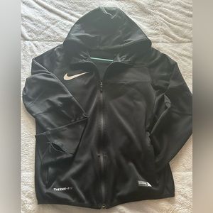 nike active wear therma fit